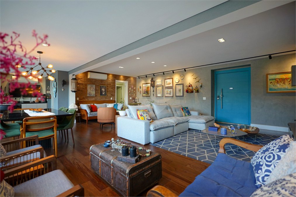 Apartamento à venda com 4 quartos, sendo 2 suítes, em Santo Amaro, São Paulo, SP