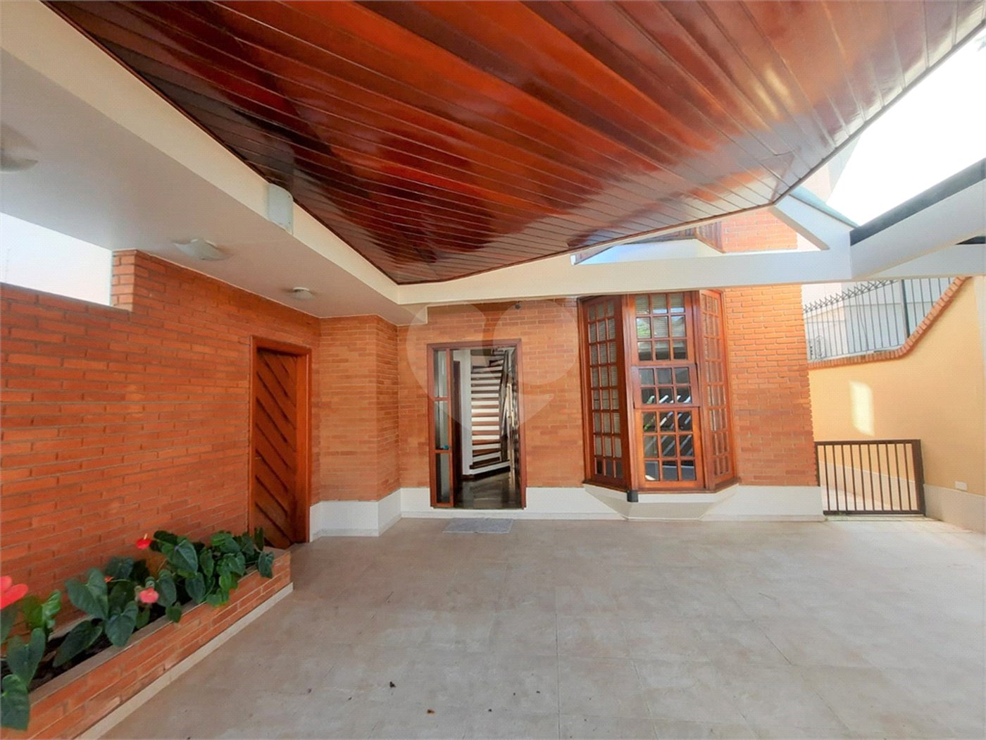 Sobrado à venda com 4 quartos, sendo 2 suítes, em Granja Julieta, São Paulo, SP