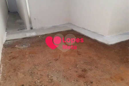 Casa à venda com 2 quartos, sendo 1 suíte, em Residencial Estoril, Taubaté, SP