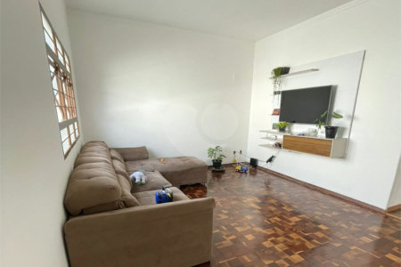 Casa à venda com 2 quartos, sendo 1 suíte, em Jardim Vieira de Moraes, Itapetininga, SP