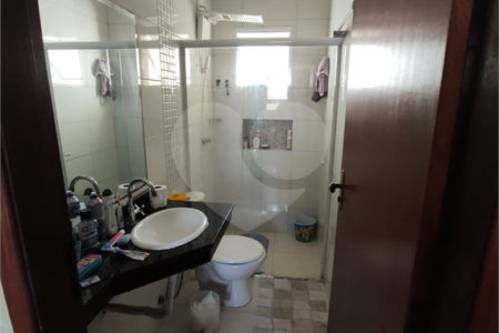 Casa à venda com 3 quartos, sendo 1 suíte,  em Vila Suissa, Mogi das Cruzes, SP