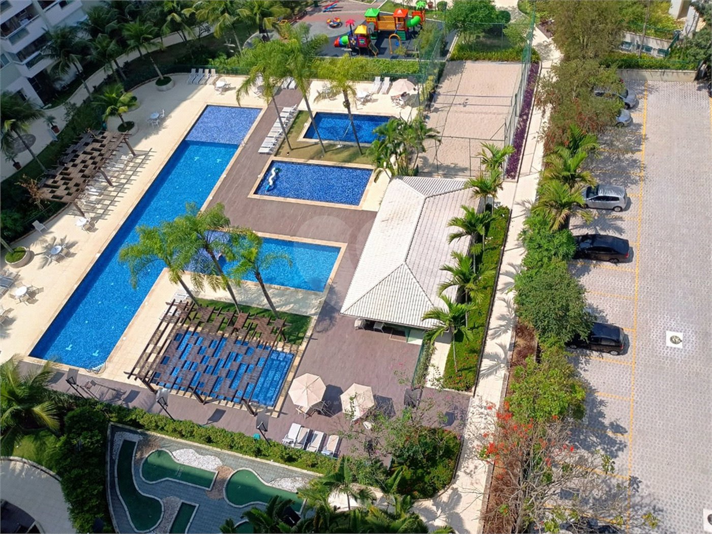 Cobertura à venda com 3 quartos, sendo 1 suíte, em Barra da Tijuca, Rio de Janeiro, RJ