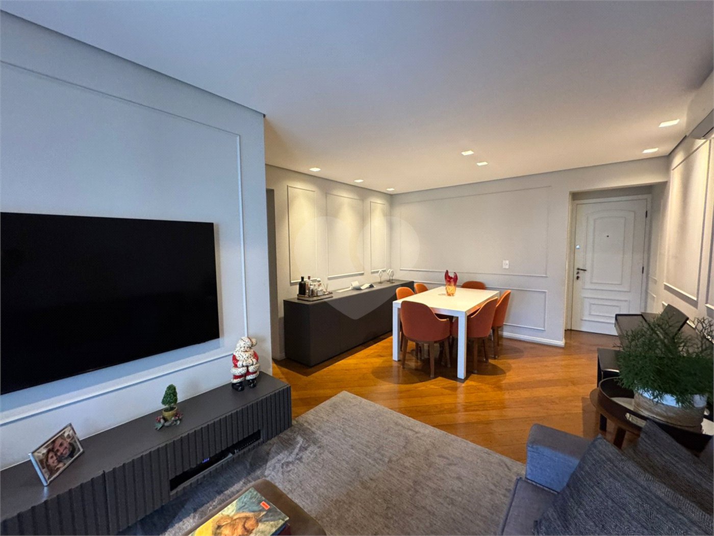 Apartamento à venda com 3 suítes em Indianópolis, São Paulo, SP