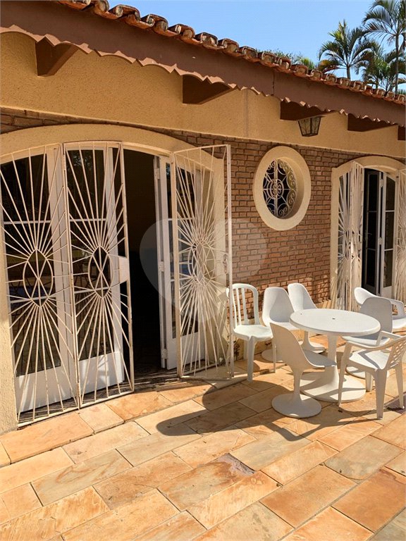 Chácara à venda com 4 quartos, sendo 1 suíte,  em Parque Residencial Atibaia, Atibaia, SP