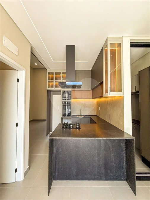 Casa Térrea Evidências - Indaiatuba/SP - R$ 1.950.000,00 - Área Total 307,33 m² - Área Construída 201,90 m² - TÉRREA - 03 suítes sendo a master com closet; Escritório; Lavabo; Cozinha com cooktop, forno, micro-ondas e coifa; Móveis planejados na hall de entrada, sala, escritório, cozinha, gourmet, s