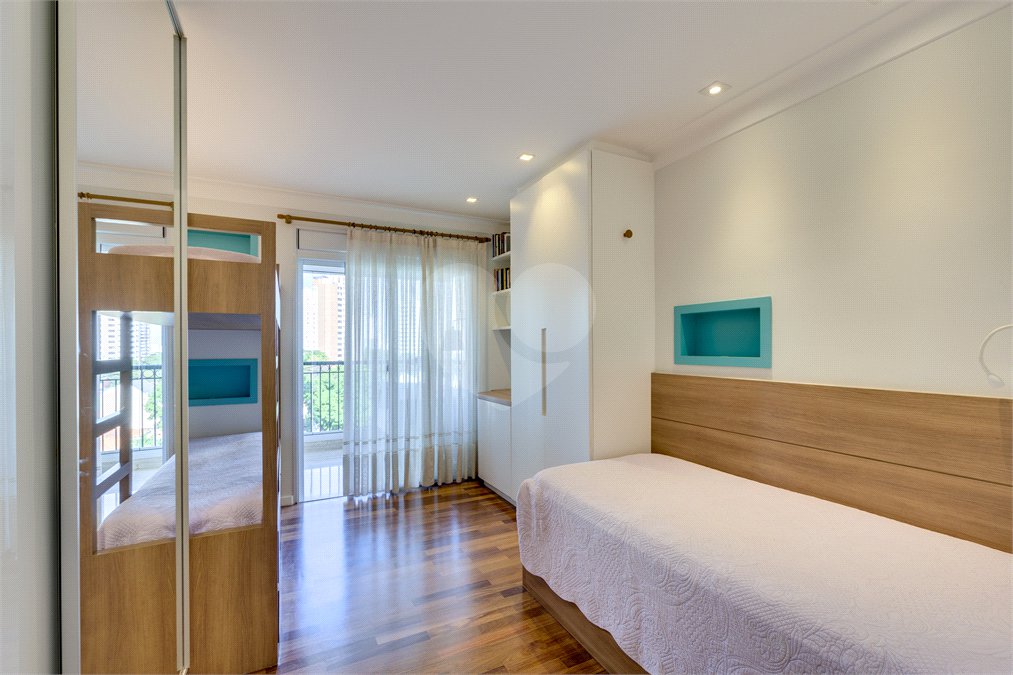 Apartamento à venda com 4 quartos, sendo 2 suítes, em Campo Belo, São Paulo, SP