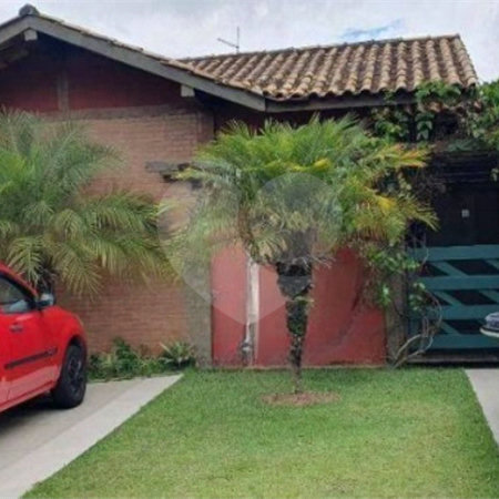 Casa à venda com 3 quartos, sendo 1 suíte, no condomínio Terras de São Francisco, Vinhedo - SP