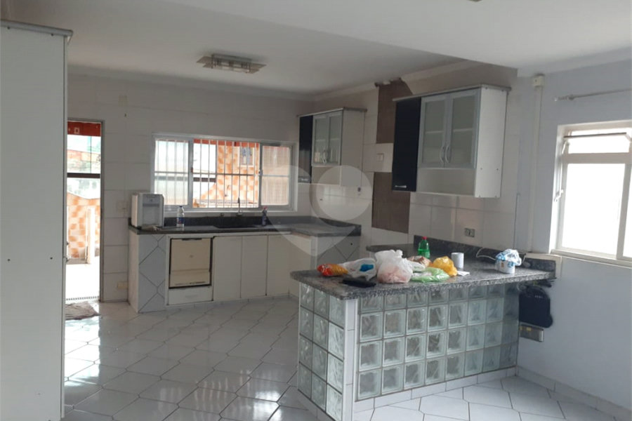 Sobrado à venda com 4 quartos, sendo 2 suítes, em Tremembé, São Paulo, SP