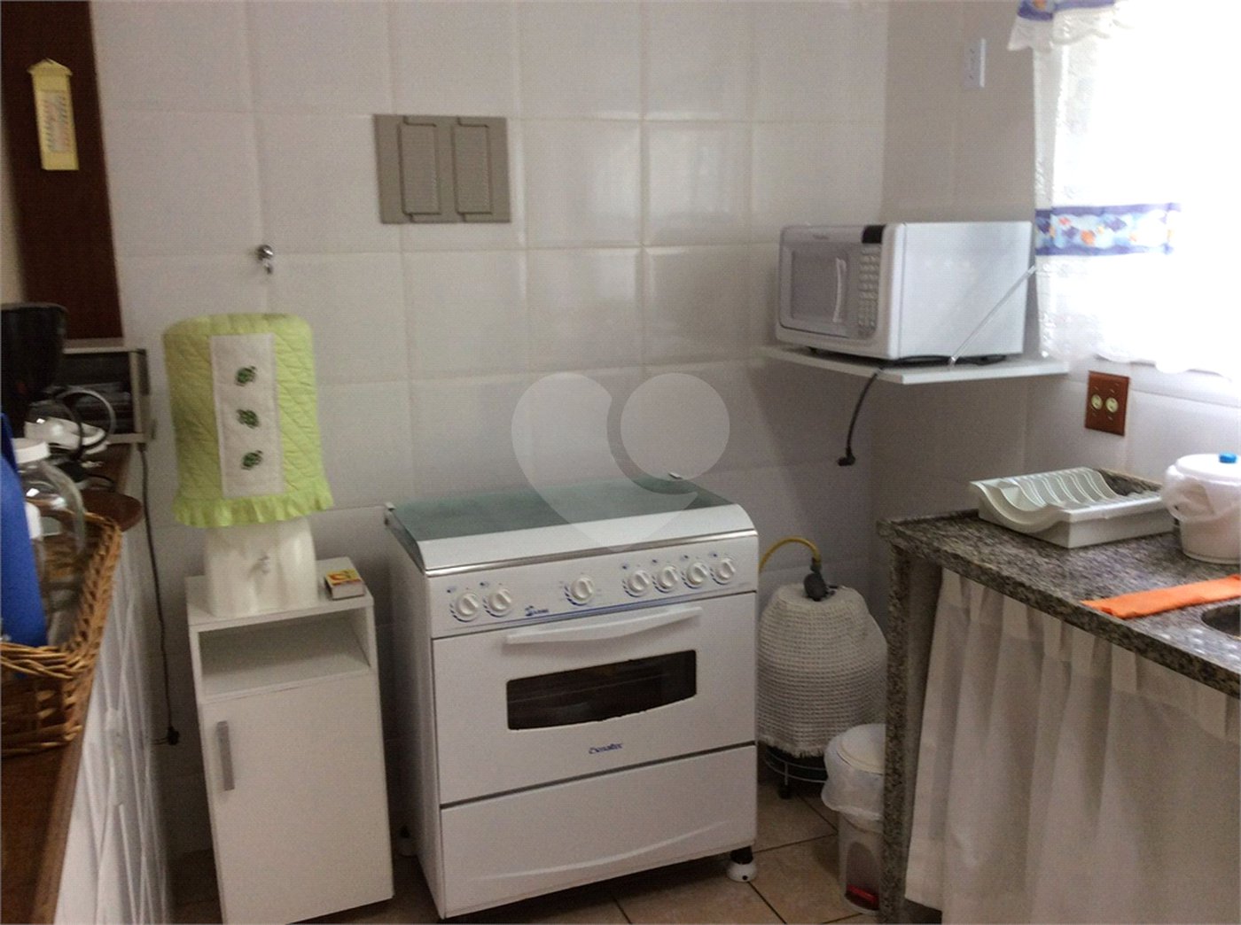 Casa à venda com 4 quartos, sendo 1 suíte, em Ogiva, Cabo Frio, RJ