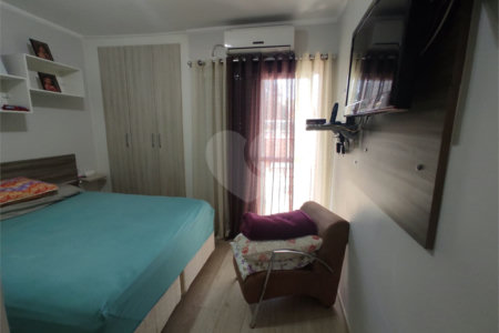 Sobrado à venda com 3 quartos, sendo 1 suíte, em Vila Ema, São Paulo, SP