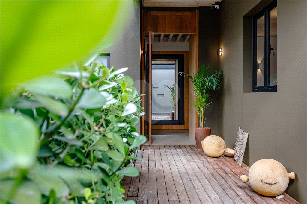 Casa à venda com 6 quartos, sendo 2 suítes,  em Santo Amaro, São Paulo, SP