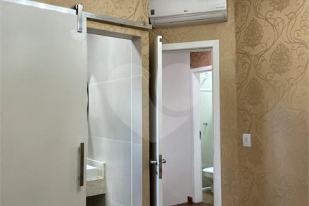Casa de Vila à venda com 2 quartos, sendo 1 suíte, em Silveira, Santo André, SP