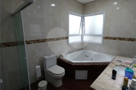 Casa à venda com 3 quartos, sendo 1 suíte, no condomínio Mosaico da Serra, Mogi das Cruzes - SP
