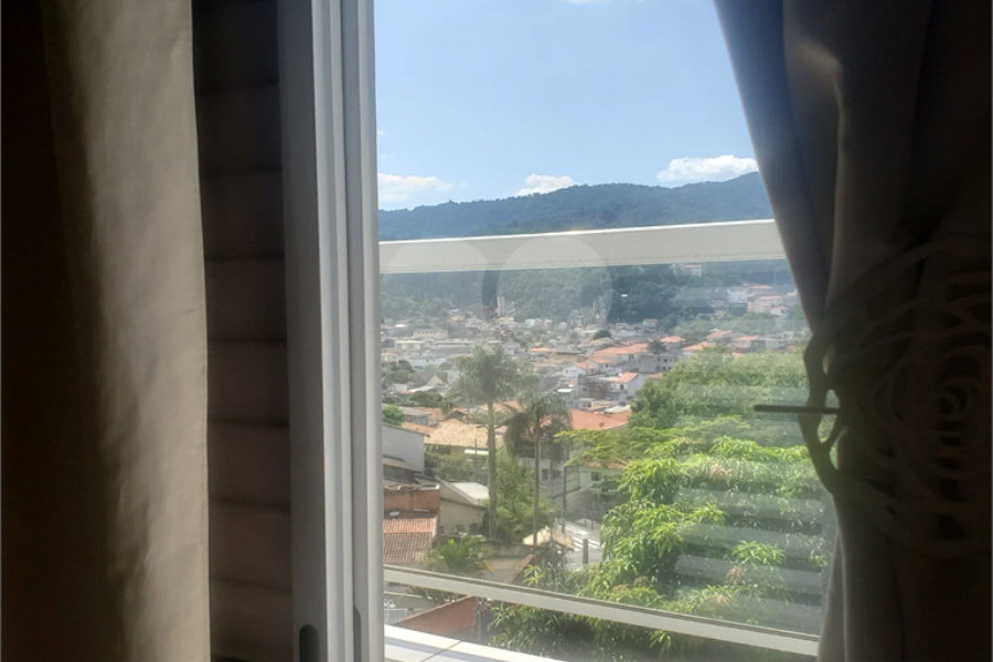 Sobrado à venda com 3 quartos, sendo 1 suíte, em Tremembé, São Paulo, SP