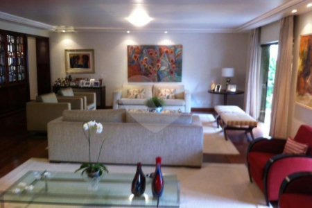 Apartamento à venda com 4 suítes em Real Parque, São Paulo, SP