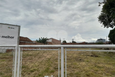 Terreno Comercial à Venda na Av. Teixeira de Barros – Rua Larga