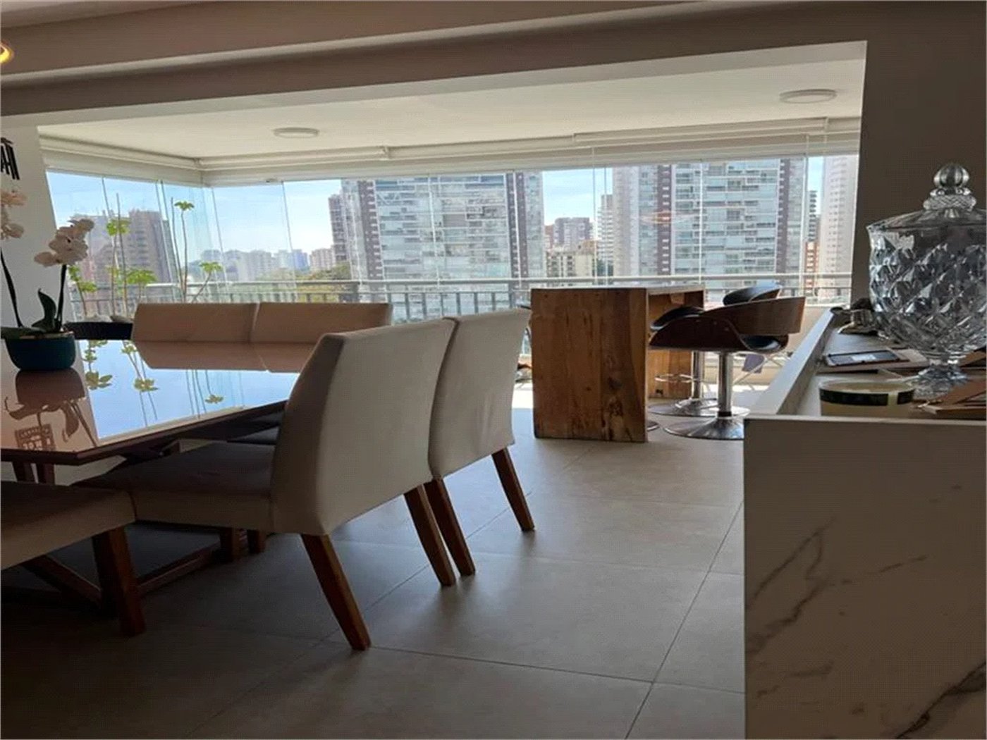 Apartamento à venda com 3 suítes em Jardim Caboré, São Paulo, SP