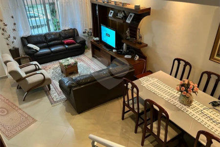 Sobrado à venda com 4 quartos, sendo 1 suíte, em Ipiranga, São Paulo, SP