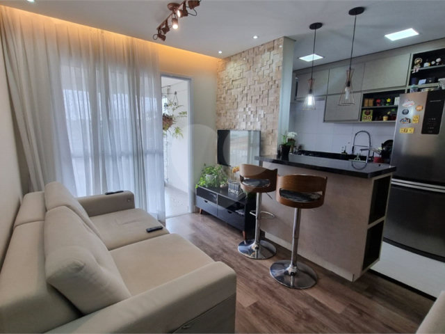 Apartamento à venda com 3 quartos, sendo 1 suíte,  em Chácara São João, São Paulo, SP