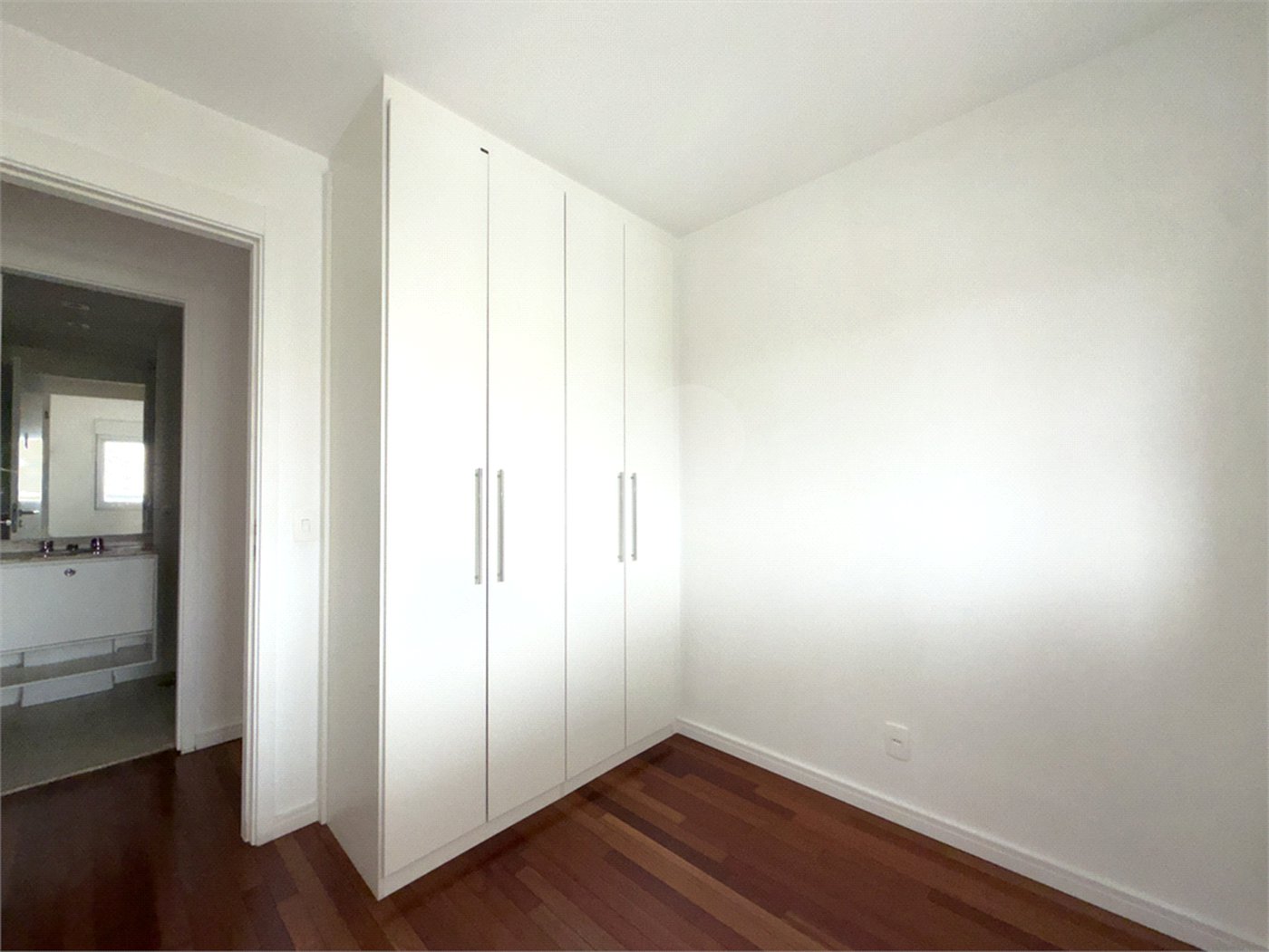 Apartamento à venda com 2 quartos, sendo 1 suíte,  em Vila Mariana, São Paulo, SP