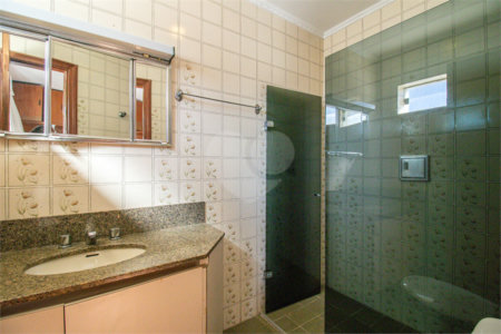 Casa à venda com 5 quartos, sendo 4 suítes, em Jardim Prudência, São Paulo, SP