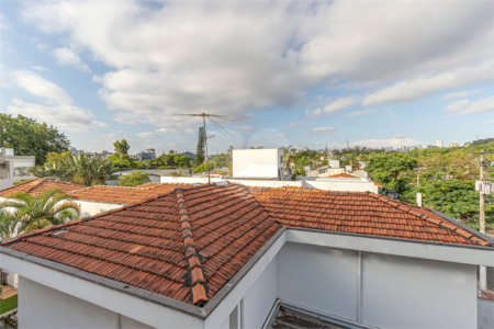 Casa à venda com 4 quartos, sendo 3 suítes, em Vila Nova Conceição, São Paulo, SP