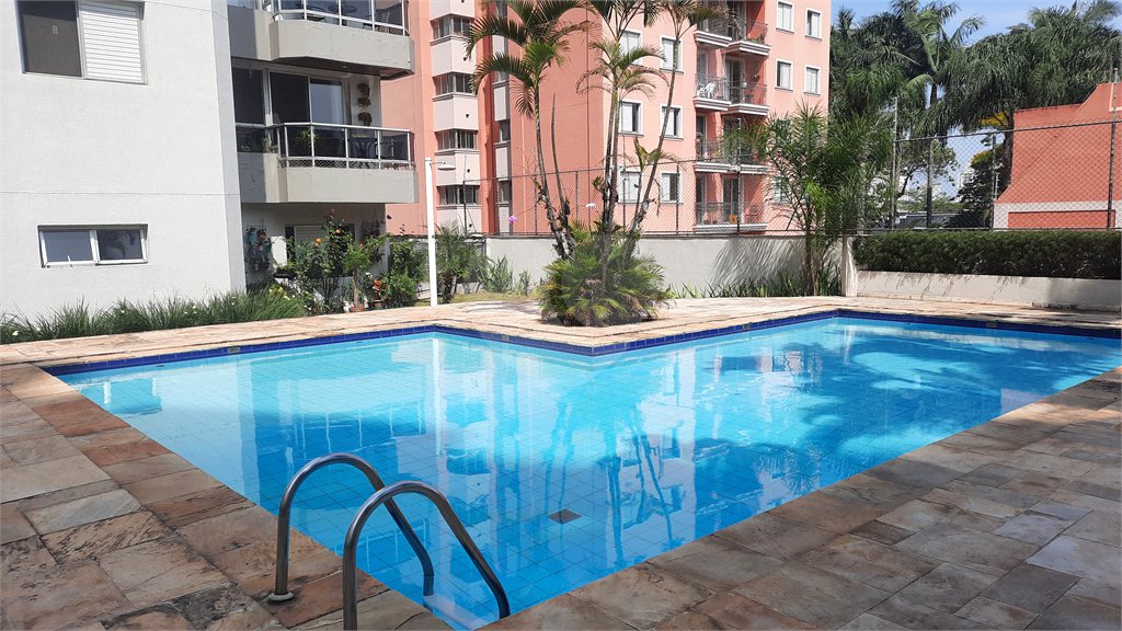 Apartamento à venda com 3 quartos, sendo 1 suíte, em Jardim Marajoara, São Paulo, SP
