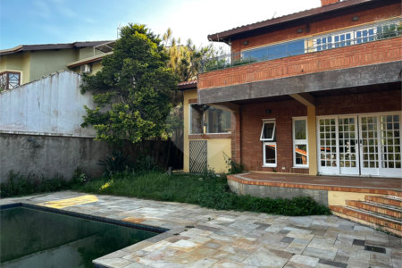 Casa à venda com 4 suítes em Vila Petrópolis, Atibaia, SP