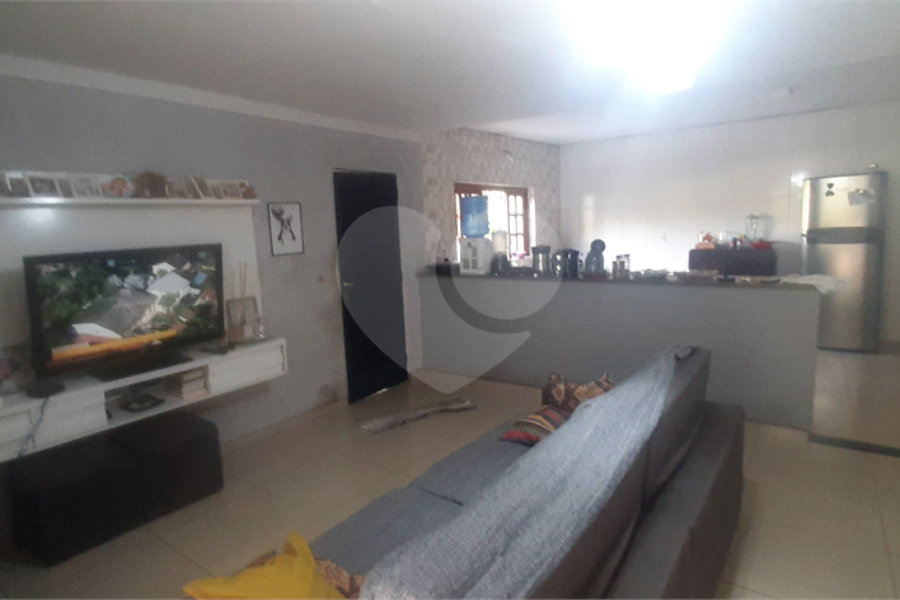 Sobrado à venda com 3 quartos, sendo 1 suíte, em Serra da Cantareira, Mairiporã, SP
