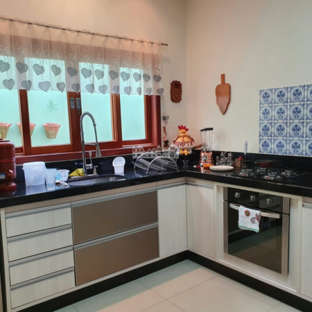 Casa para locação no Jardim Paulista – um refúgio com vista deslumbrante em Atibaia