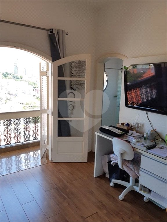 Sobrado à venda com 3 quartos, sendo 2 suítes,  em Vila Paulicéia, São Paulo, SP