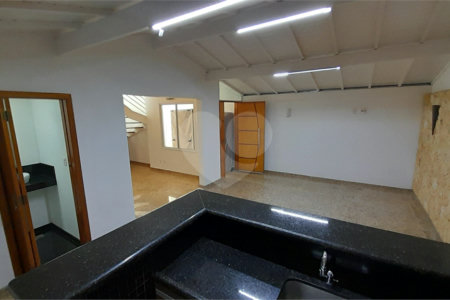 Casa à venda com 3 quartos, sendo 1 suíte, no condomínio Residencial Jardins, São Bernardo do Campo - SP
