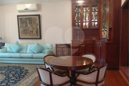 Casa à venda com 4 suítes no condomínio Ville Bourghese, São Paulo - SP