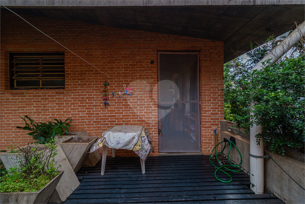 Casa à venda com 4 quartos, sendo 2 suítes, em Jardim Prudência, São Paulo, SP