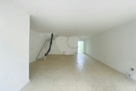 Casa à venda com 3 quartos, sendo 1 suíte, em Campo Grande, Rio de Janeiro, RJ