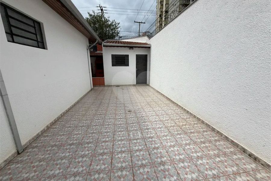 Excelente Casa de Esquina na Vila Monteiro – Oportunidade para Moradia ou Comércio