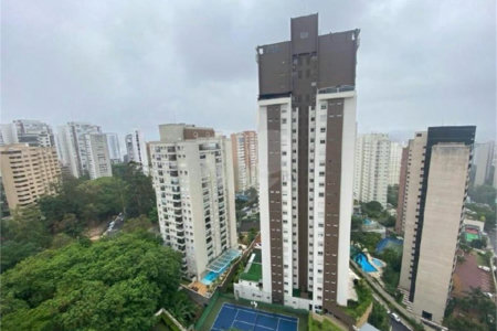 Apartamento à venda com 3 suítes em Vila Suzana, São Paulo, SP