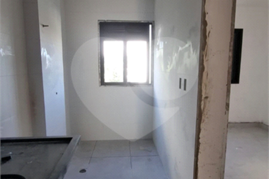 Apartamento à venda com 2 quartos, sendo 1 suíte,  em Vila Constança, São Paulo, SP