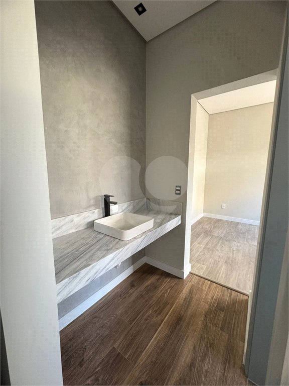 Casa à venda com 3 quartos, sendo 1 suíte, no condomínio Reserva Central Parque, Salto - SP