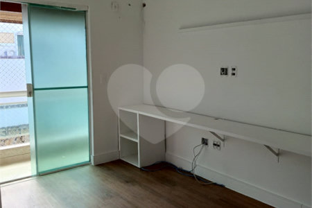 Casa à venda com 3 quartos, sendo 1 suíte, no condomínio Paraíso Classe A, Rio de Janeiro - RJ