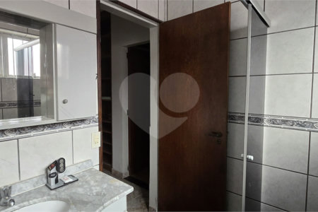 Casa à venda com 3 quartos, sendo 1 suíte, em Lar São Paulo, São Paulo, SP