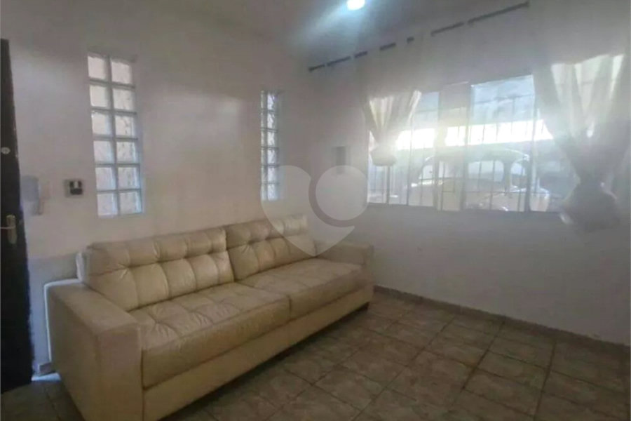 Sobrado à venda com 8 quartos em Vila Guarani, São Paulo, SP