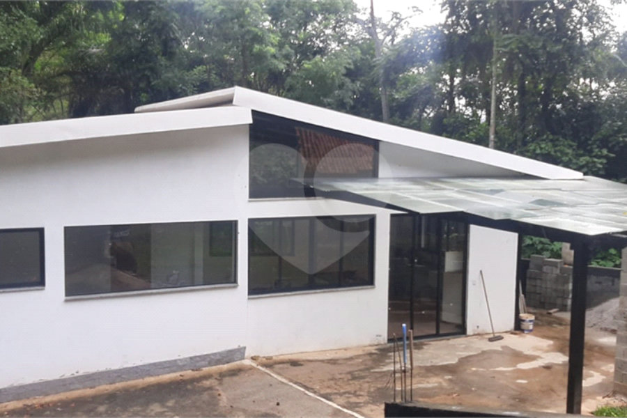Casa à venda com 1 suíte no condomínio Associação Reserva das Hortênsias, Mairiporã - SP