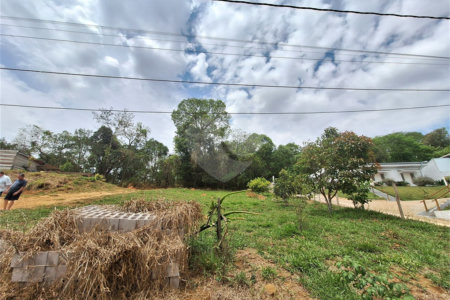 Terreno à venda com 1 suíte em Caixa D´água, Vinhedo, SP
