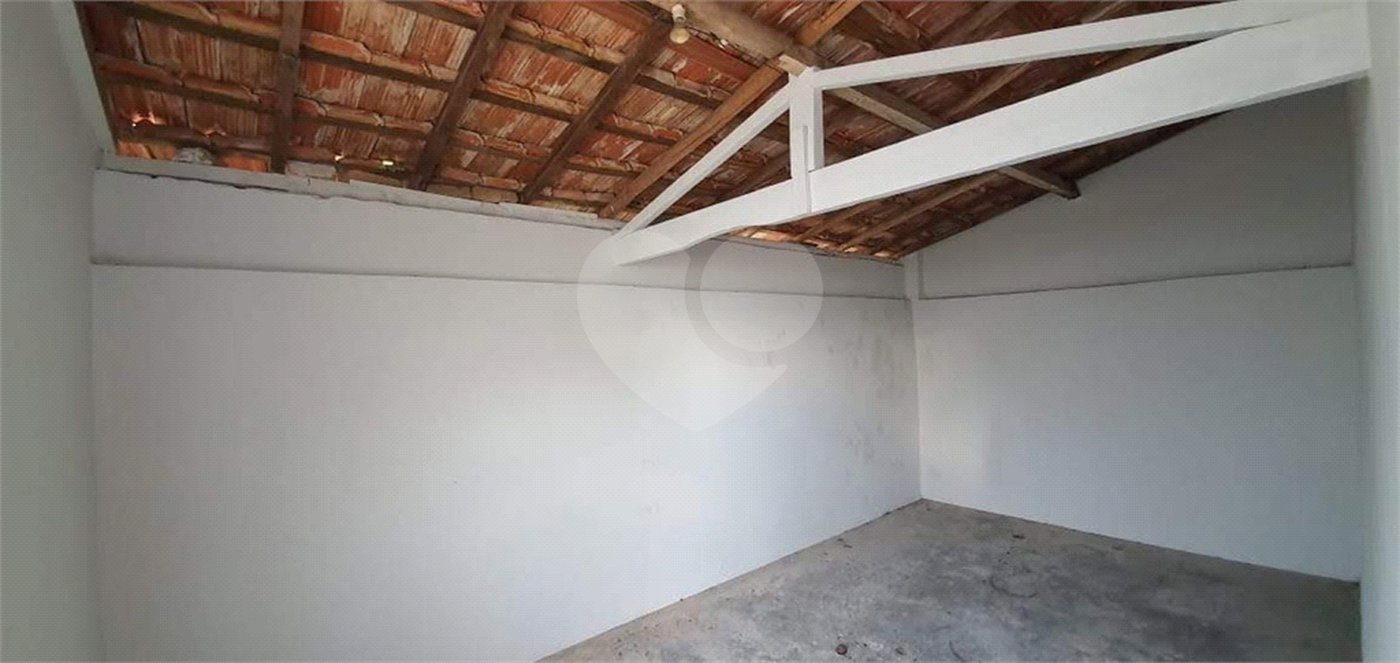 Casa à venda com 2 quartos no Centro, Vinhedo, SP