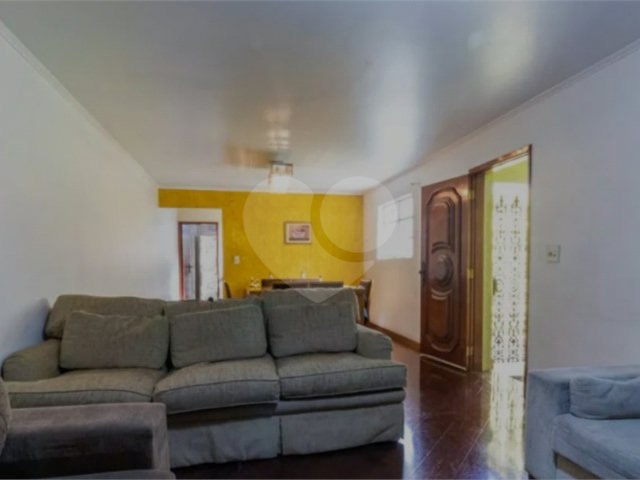 Sobrado à venda com 3 quartos, sendo 1 suíte,  em Campo Grande, São Paulo, SP