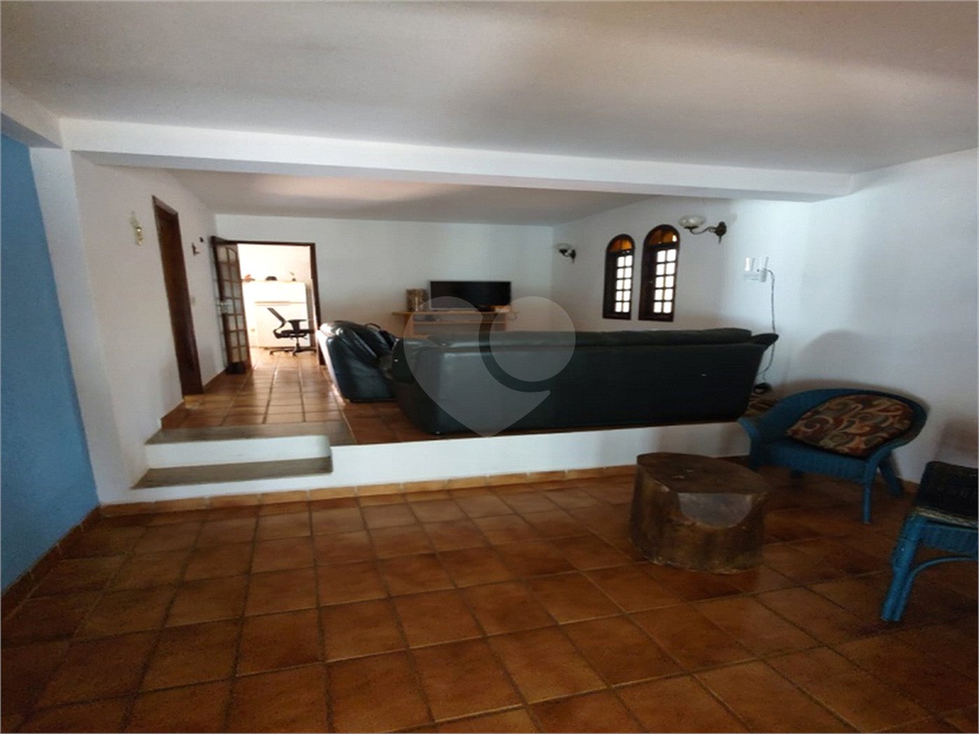 Chácara à venda com 5 quartos, sendo 3 suítes, em Chácaras Fernão Dias, Atibaia, SP