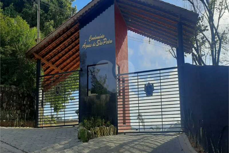 Casa à venda com 2 quartos, sendo 1 suíte,  no condomínio Águas de São Pedro, Mairiporã - SP