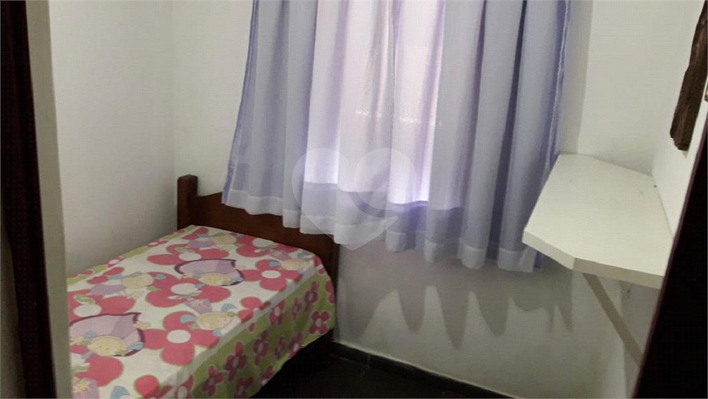 Chácara à venda com 8 quartos, sendo 3 suítes, no Centro, Toledo, MG