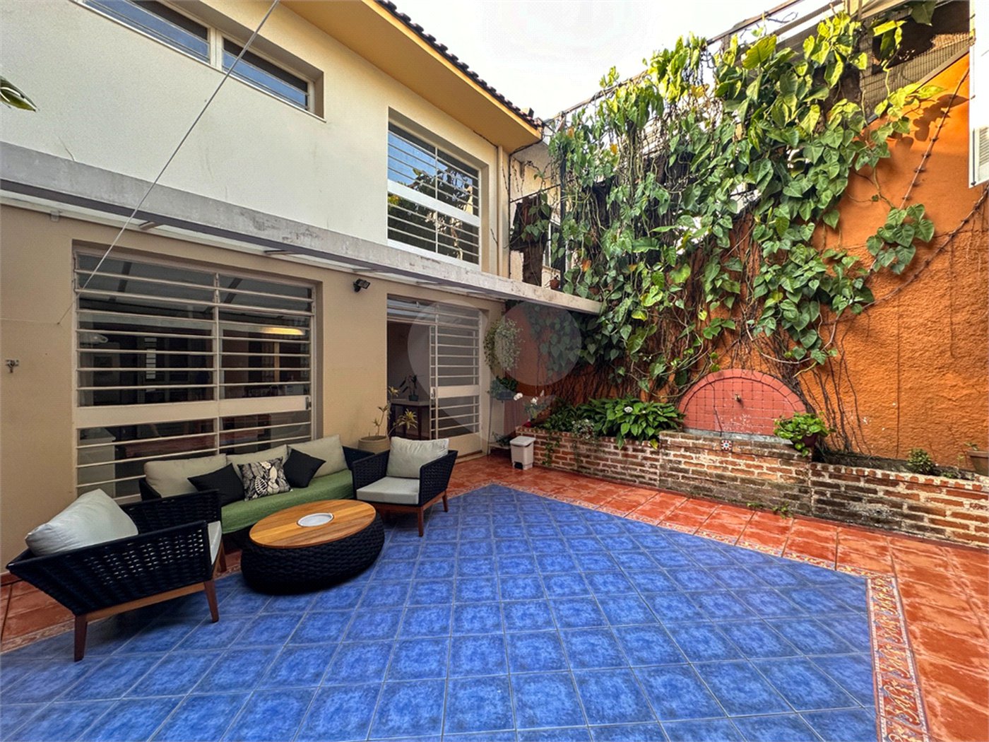 Casa à venda com 3 quartos, sendo 1 suíte,  no condomínio Barão do Triunfo, São Paulo - SP